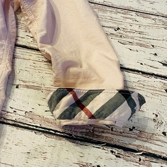 Authentic Burberry pink button down - Picture 5 of 8